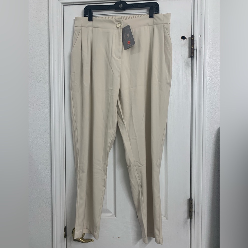 NWT Ladies Cream Pants